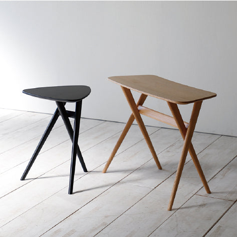 SCOP Triangle Side Table | Oak Wood