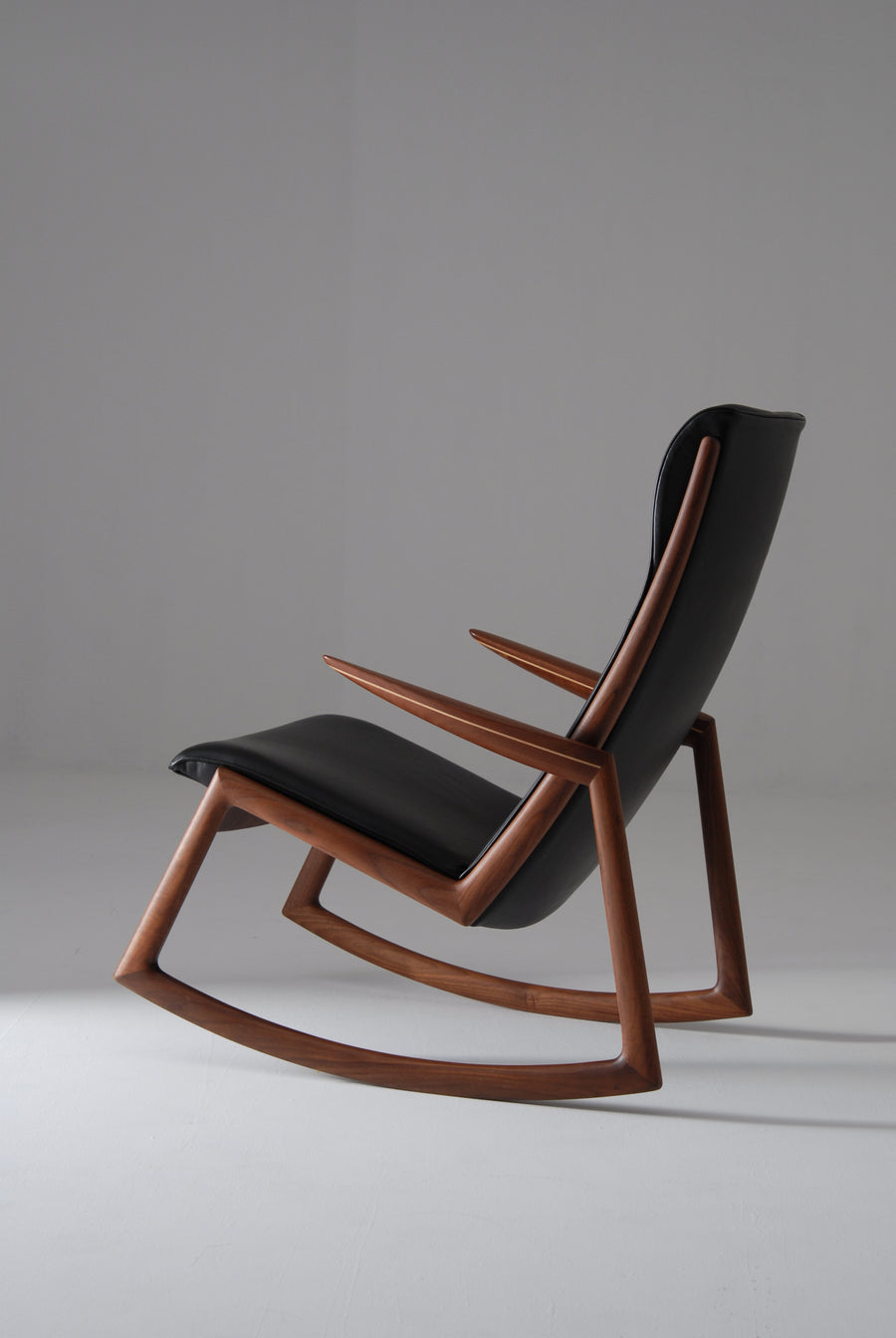 N(en) Moebius Rocking Chair | Leather