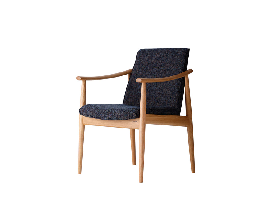 Geppo Seed Fabric Cushioned Armchair | Oak Wood