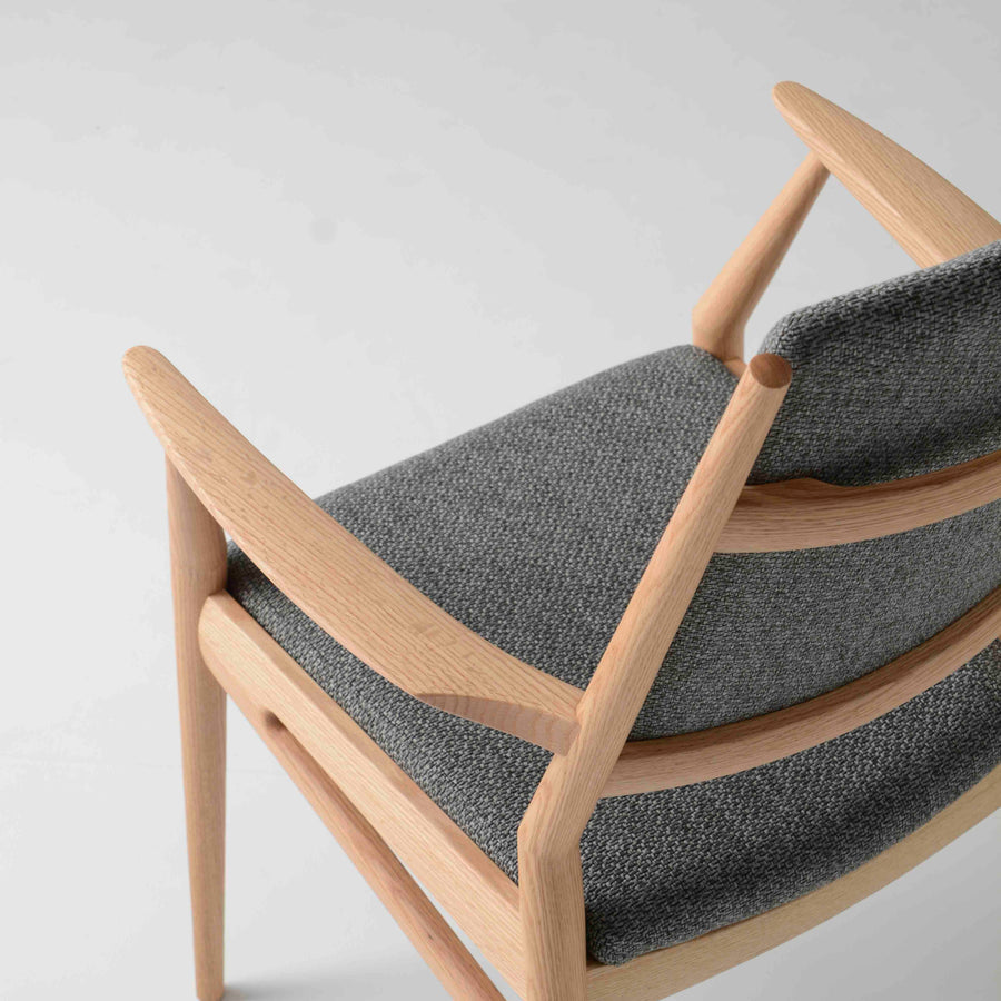 Resty Armchair | Oak