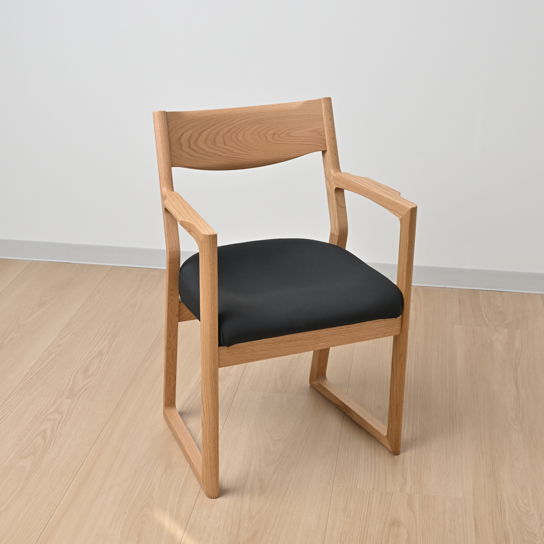 Ritz Wellness Armchair – atomi pte ltd