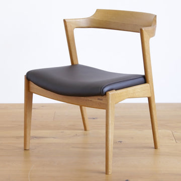 Geppo Seed Leather Cushioned Dining Chair | Oak