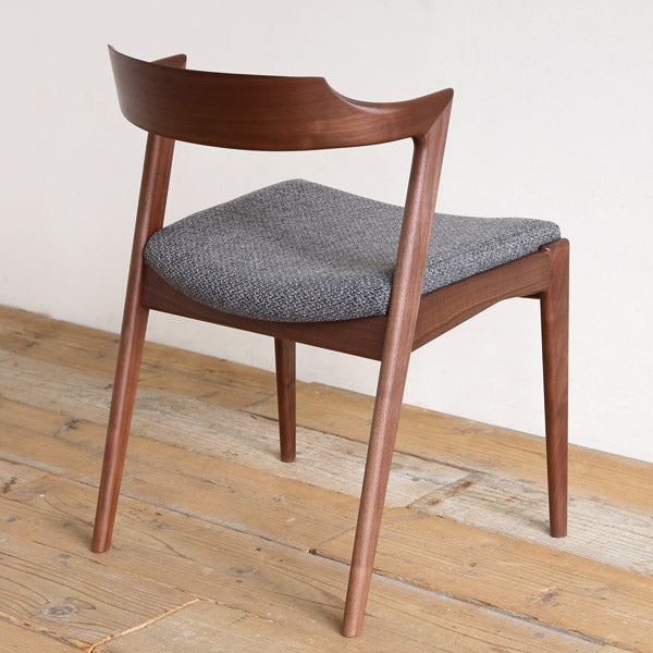 Geppo Seed Fabric Cushioned Dining Chair | Walnut