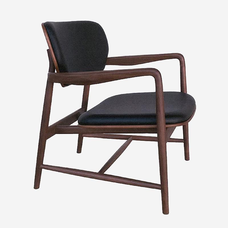 MEGURO Walnut Lounge Chair with Elmosoft Leather Cushion