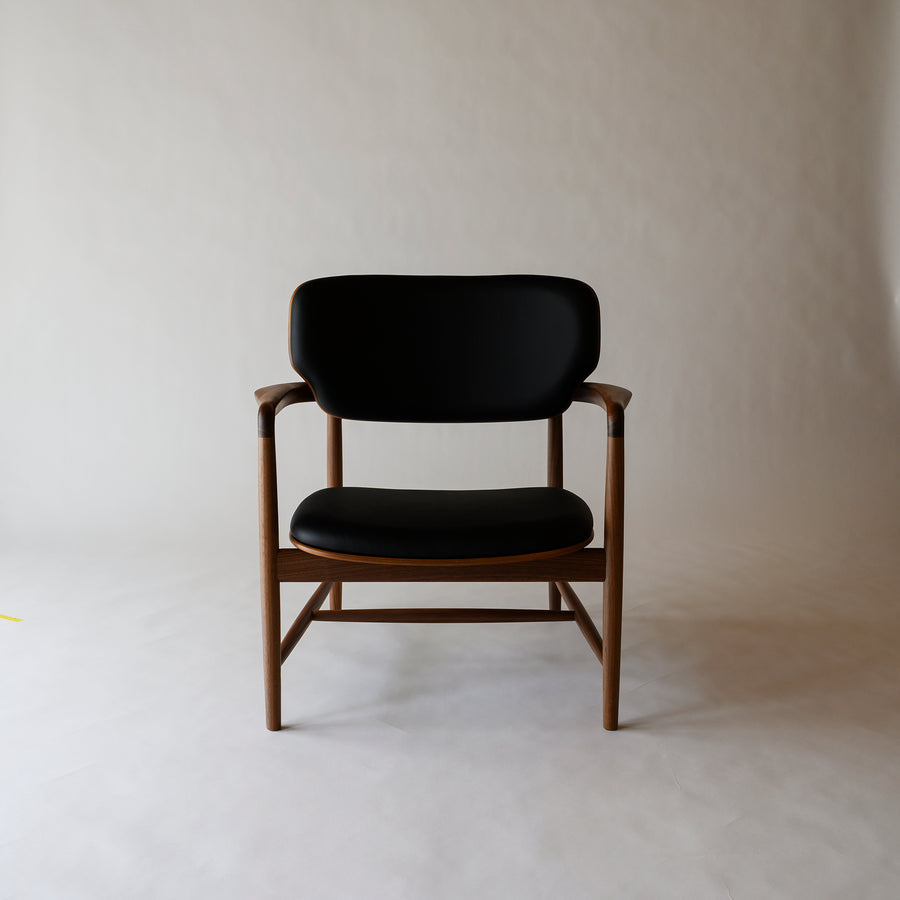MEGURO Walnut Lounge Chair with Fabric Cushion