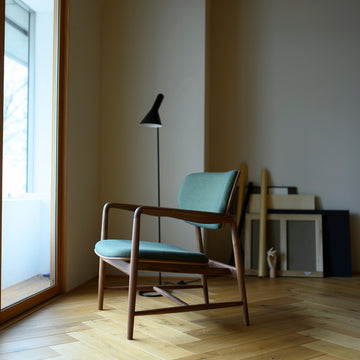 MEGURO Oak Lounge Chair with Fabric Cushion